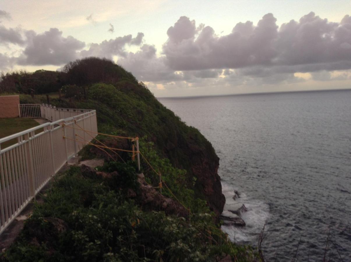 Oceanfront Home With Private Pool 타무닝 외부 사진